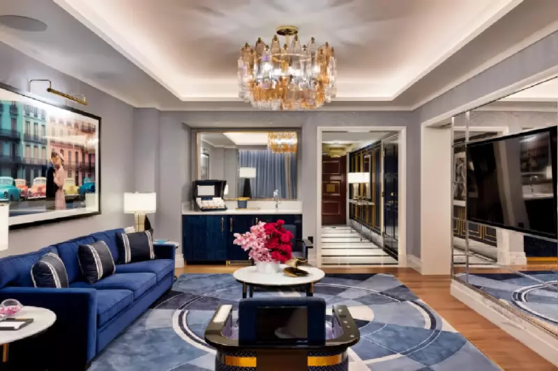 Fleur de Lis Monogram Suite