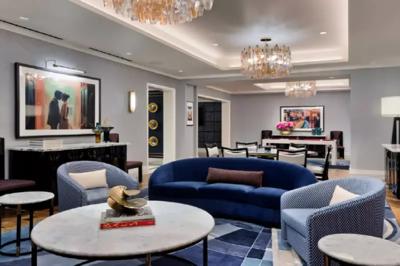 Fleur de lis Crown Penthouse