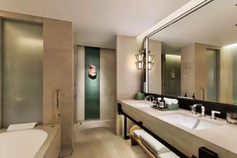 Premier River View Room