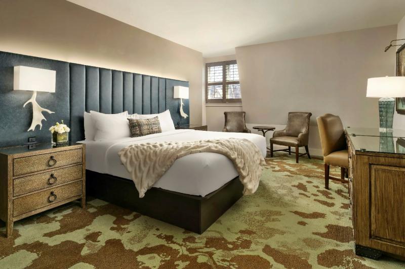 Separate Manor Building Suite