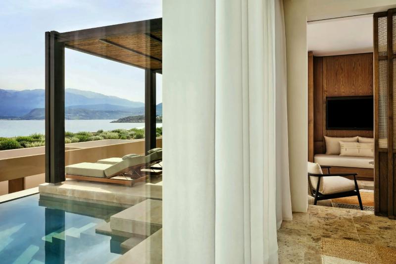 Executive Sea View Pool Suite