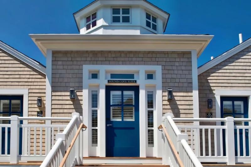 Round Cove Suite 