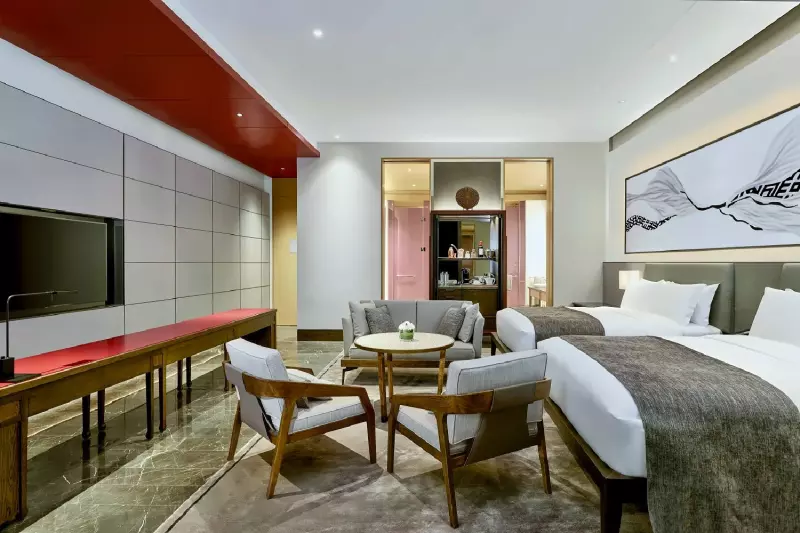 Courtyard Room