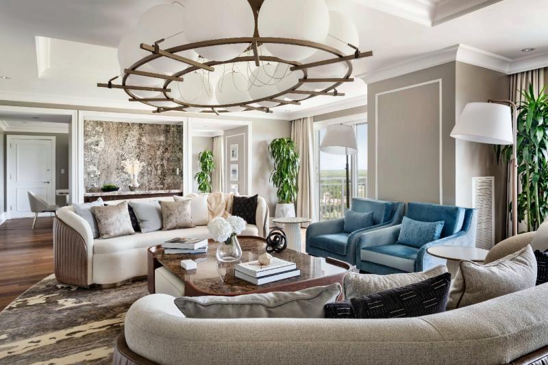 Ritz Carlton Royal Lakefront Suite