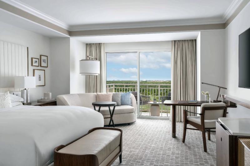 Lake Front Pool View Room