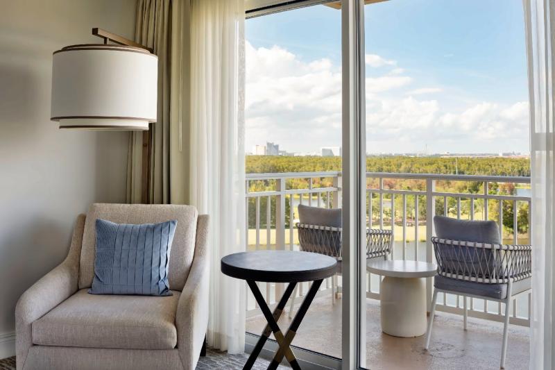 Lake View Room