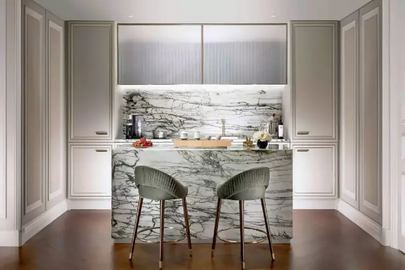 Londoner Court Mayfair Suite