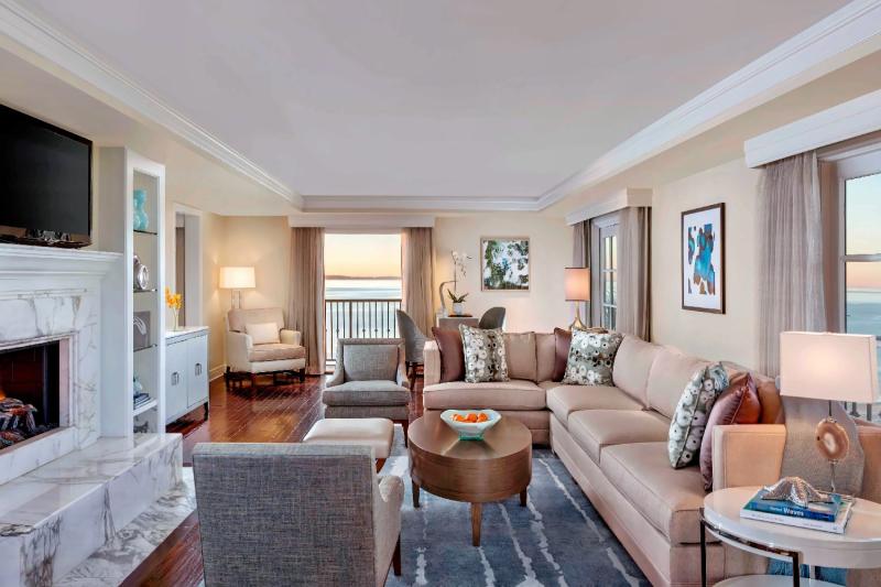 2 Bedroom Ocean View Ritz Carlton Suite