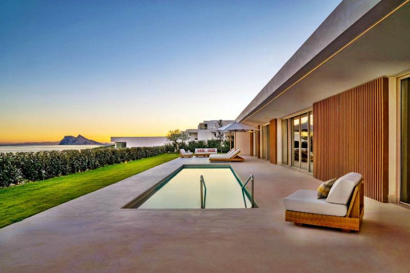 3 Bedroom Pool Suite