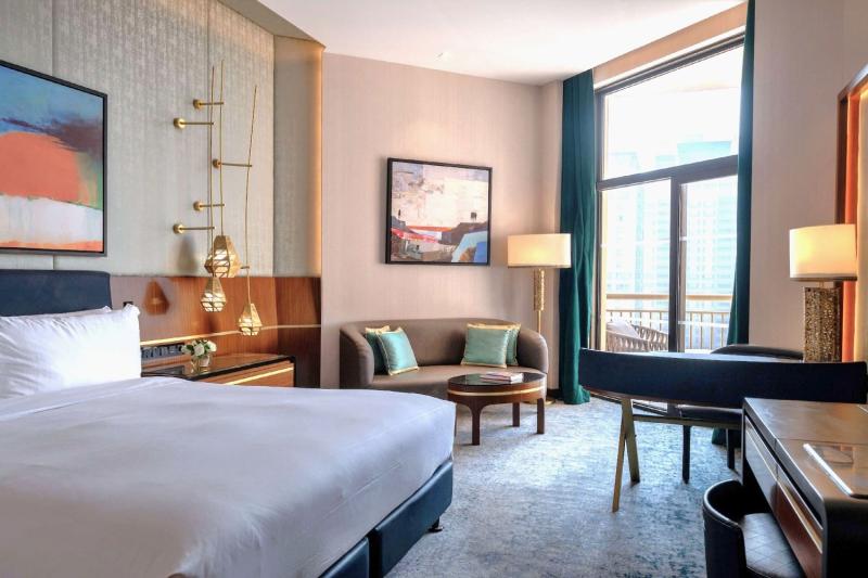 Deluxe Nile View Room