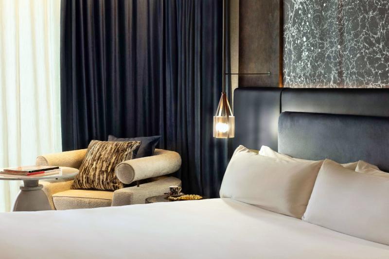 Captivate Pool Access Room