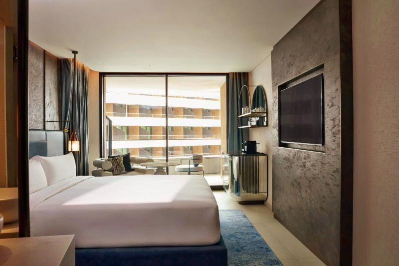 Captivate Terrace Room