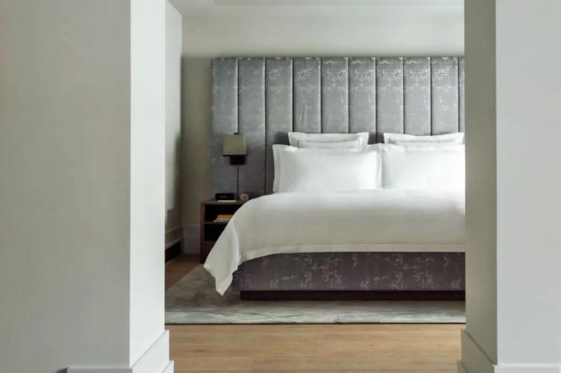 Premier Room