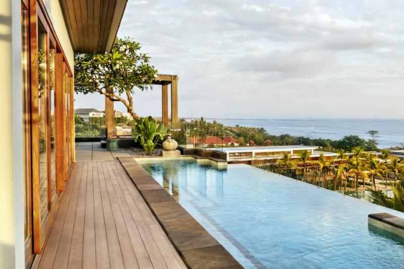 2 Bedroom Oceanfront Pool Penthouse