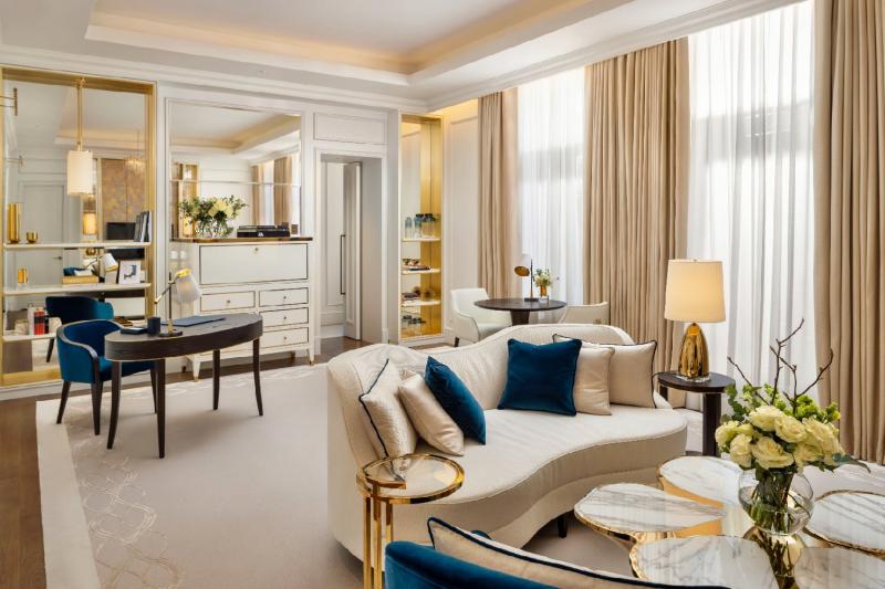 Grand Deluxe Suite