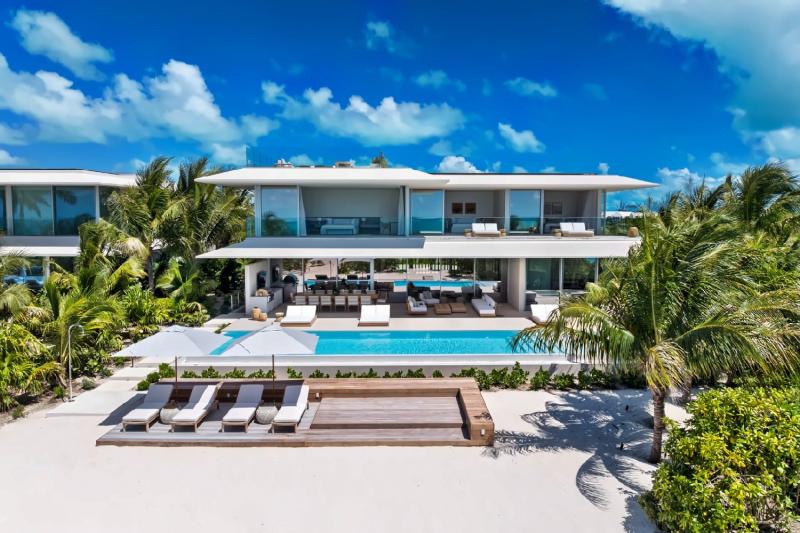 7 Bedroom Reserve Beachfront Villa 3