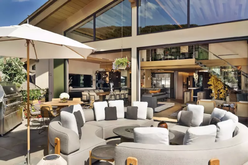 6 Bedroom Windows Residence