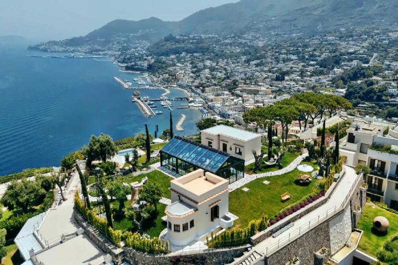 2 Bedroom Sea View Lighthouse Suite