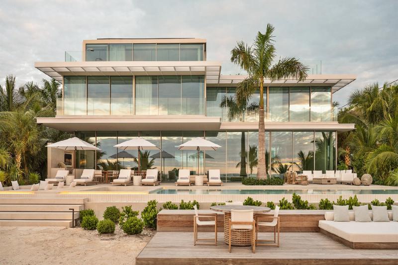 7 Bedroom Reserve Beachfront Villa 1