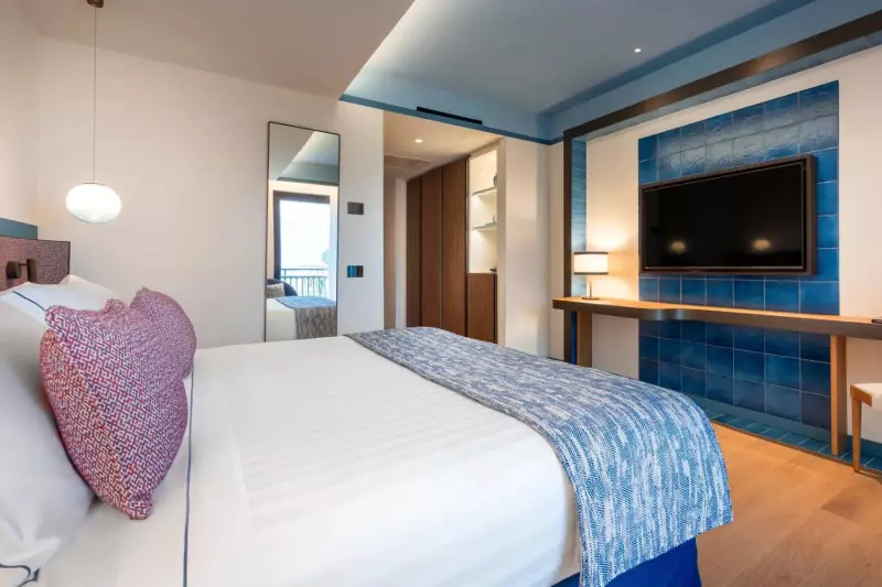 Deluxe Sea View Room