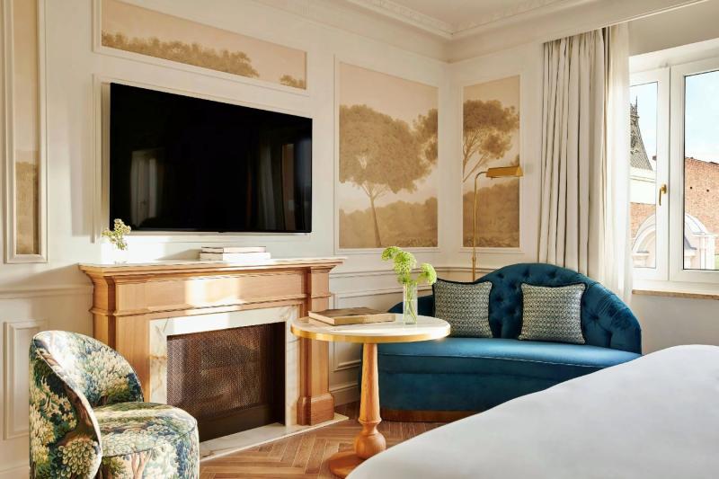 Premium Street View Room