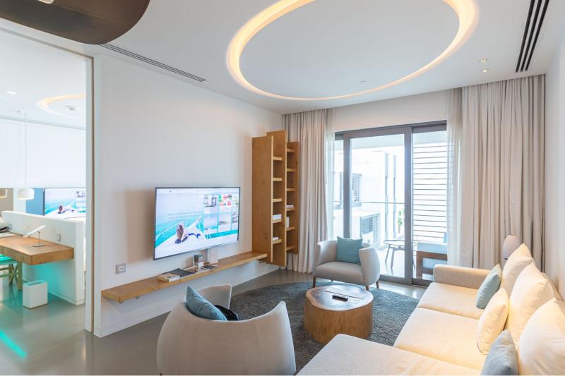 Signature Sea View Suite