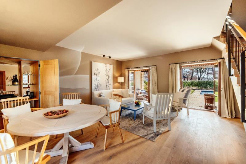 Estate Pool Residence