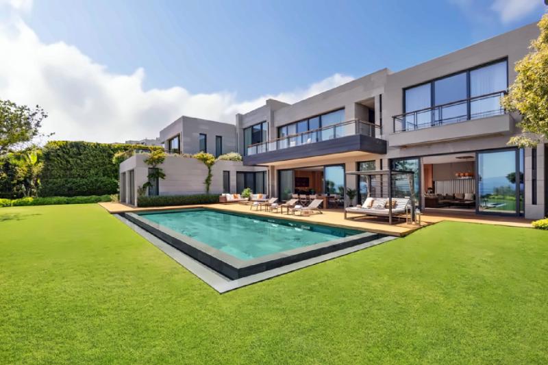 7 Bedroom Sea View Oriental Villa