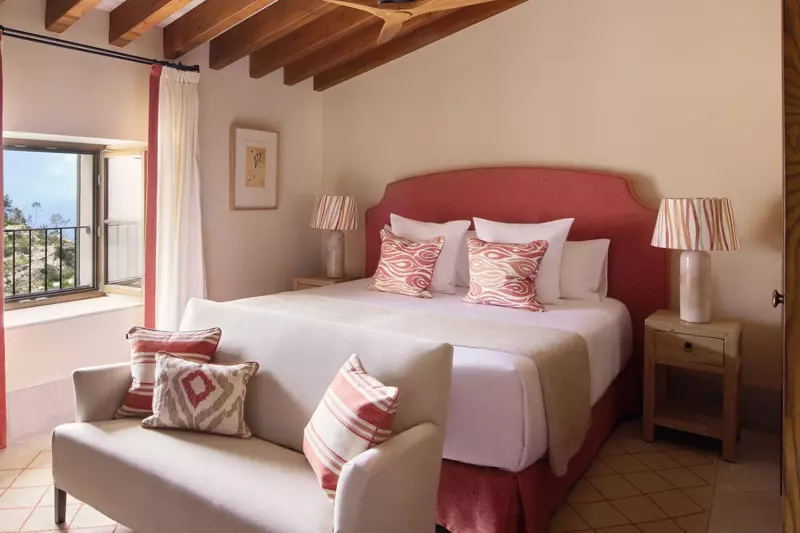 Mountain View Room