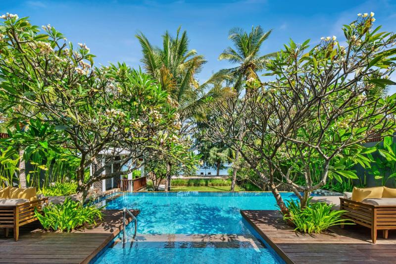 Beachfront Pool Villa