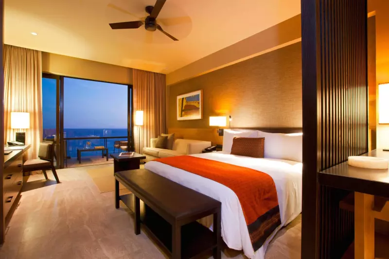 Deluxe Oceanfront Room