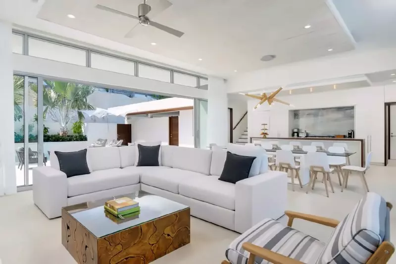 6 Bedroom Astra Villa