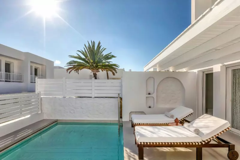 2 Bedroom Maisonette Pool Suite