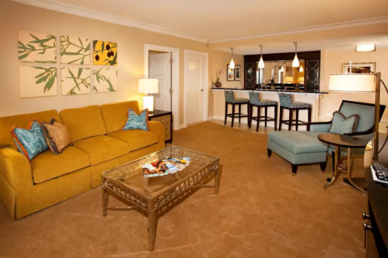 Corner Luxury Suite