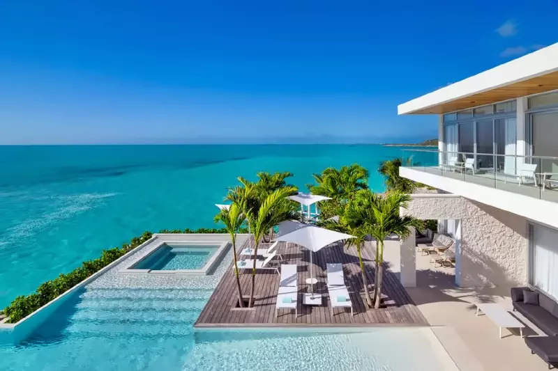 6 Bedroom Azure Villa