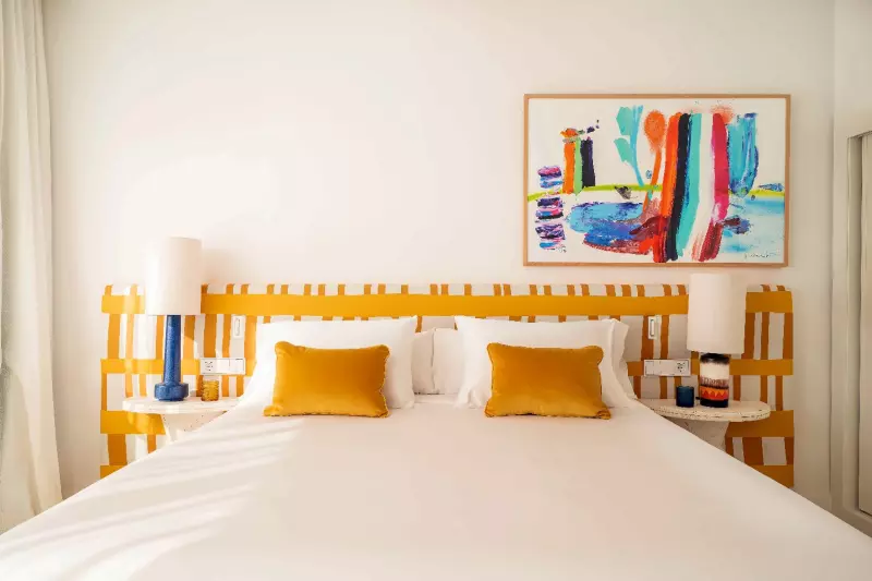 Essential Room