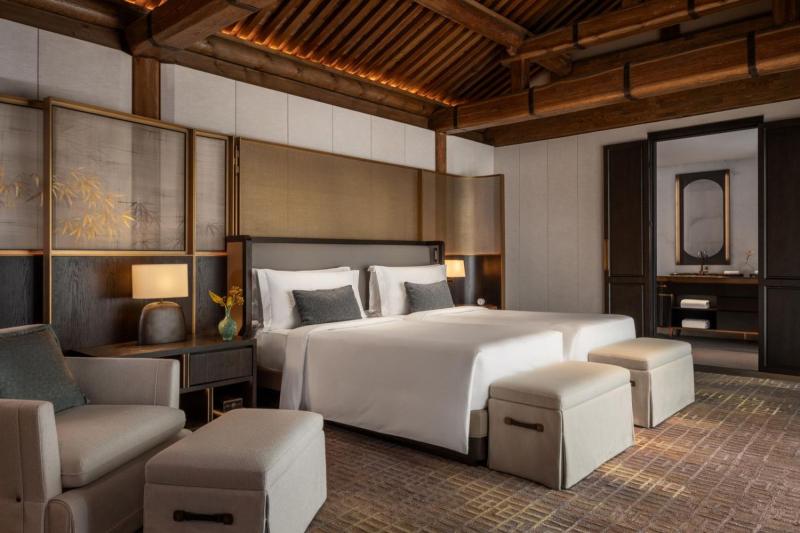 2 Bedroom Deluxe Room