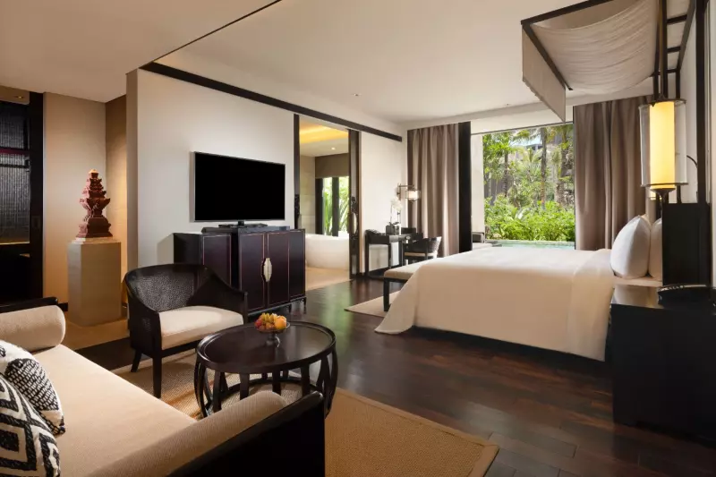 Grand Deluxe Lagoon Room
