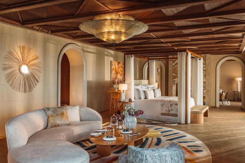 3 Bedroom Royal Beachfront Private Pool Villa