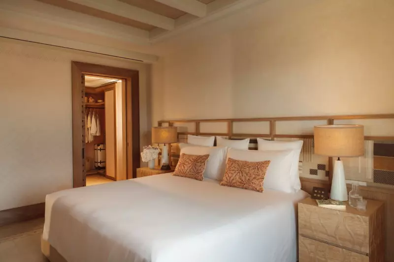 Deluxe Sea View Suite