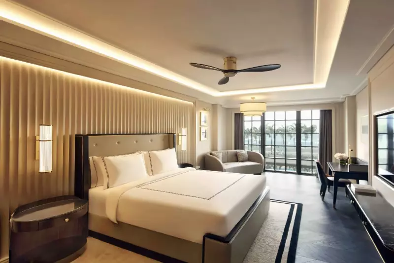 Signature Gold Room