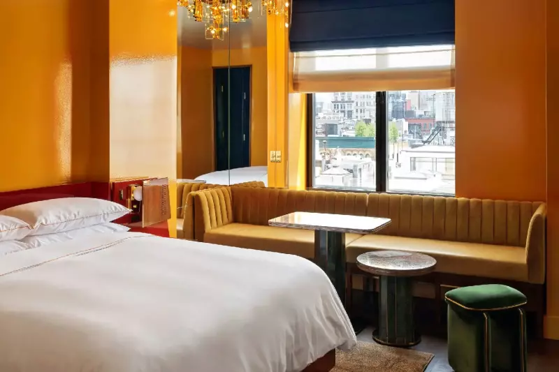 Deluxe Corner View Room