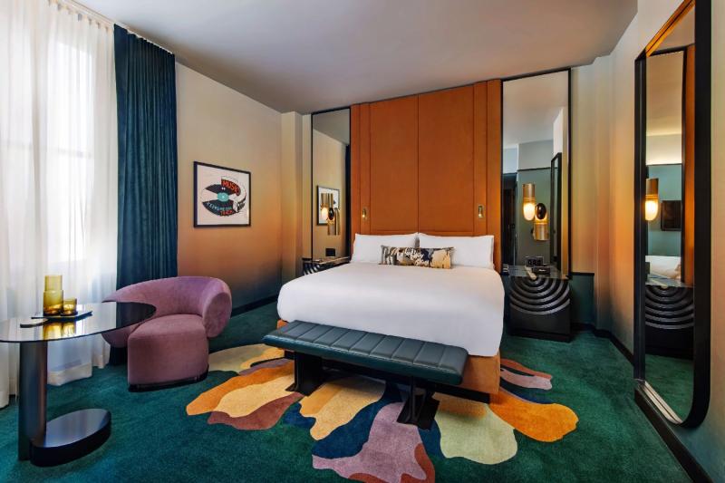 Deluxe City View Room