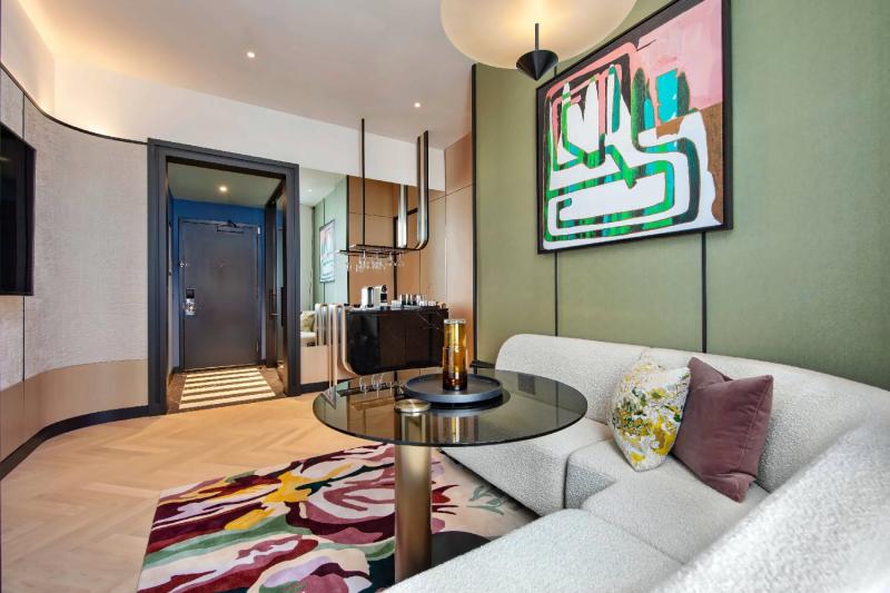 Urban Park View Suite