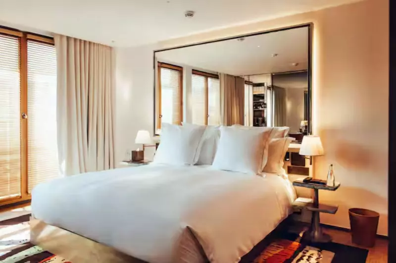 Prestige Room