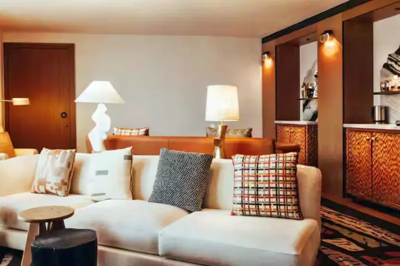 Signature Suite