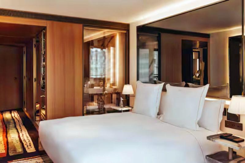 3 Bedroom Family Room