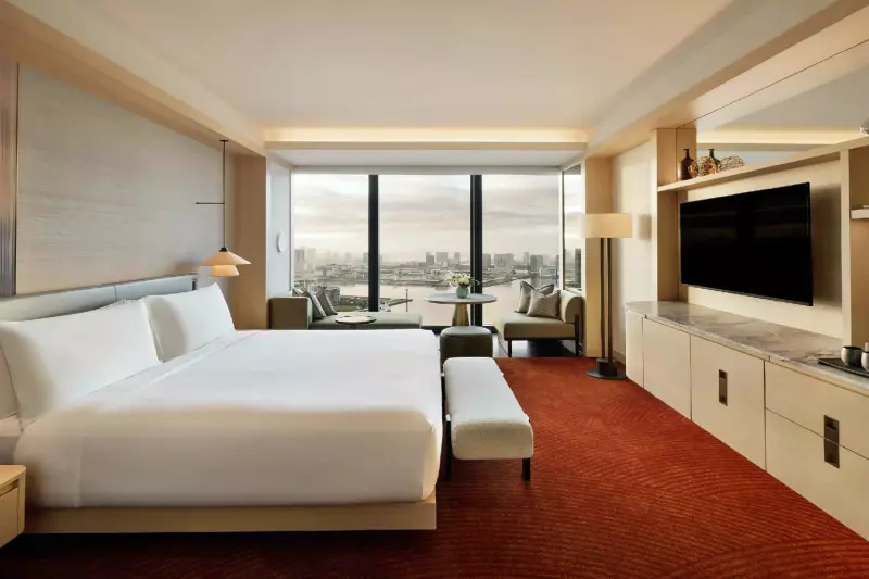 Gold Bay View Room