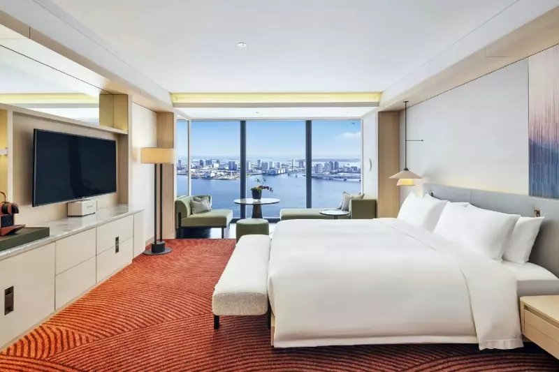 Gold Bay View Room