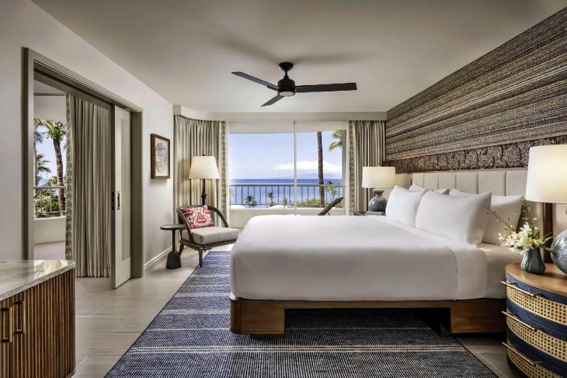 Deluxe Ocean View Suite 